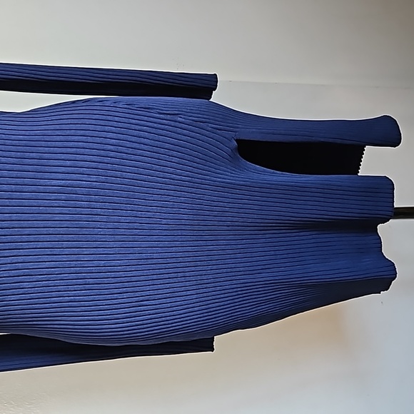 BCBG navy blue ribbed knit sweater dress cold shoulder long sleeves Medium - Picture 6 of 17